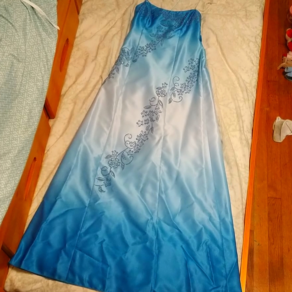 💙Never Worn Blue Prom Dress🤍